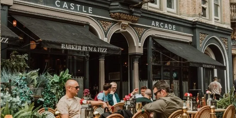 Brunch stops near the arcade entrances